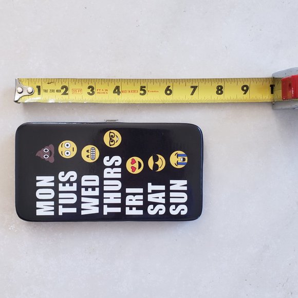 Olivia Miller Cute EMOJI Weekday Wallet BRAND NEW - Picture 3 of 5